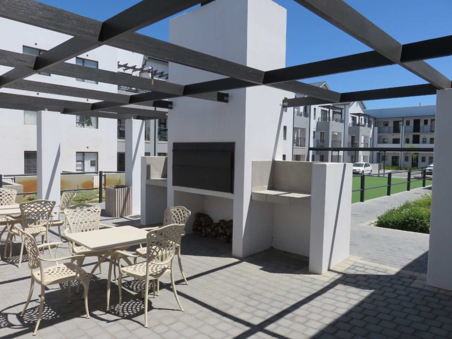 2 Bedroom Property for Sale in Buhrein Western Cape